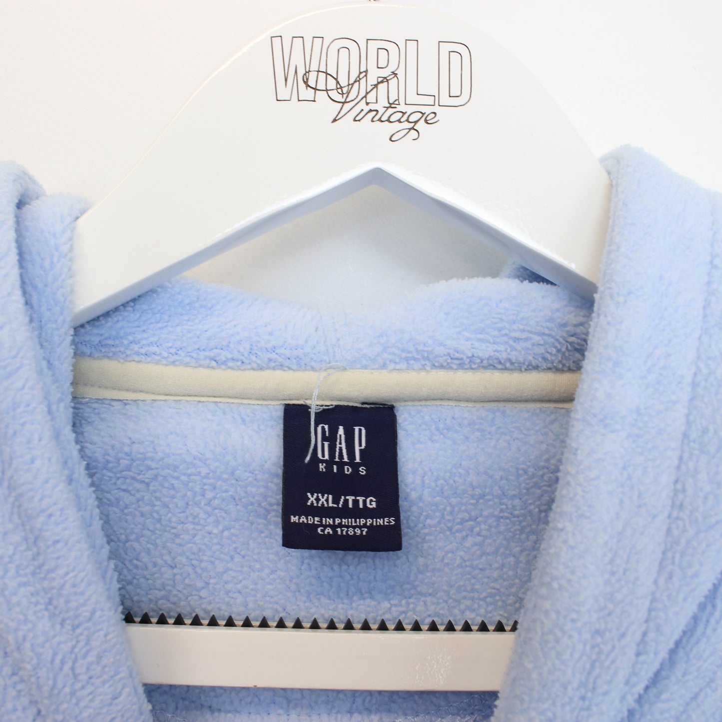 Vintage GAP fleece in blue. Best fits XS