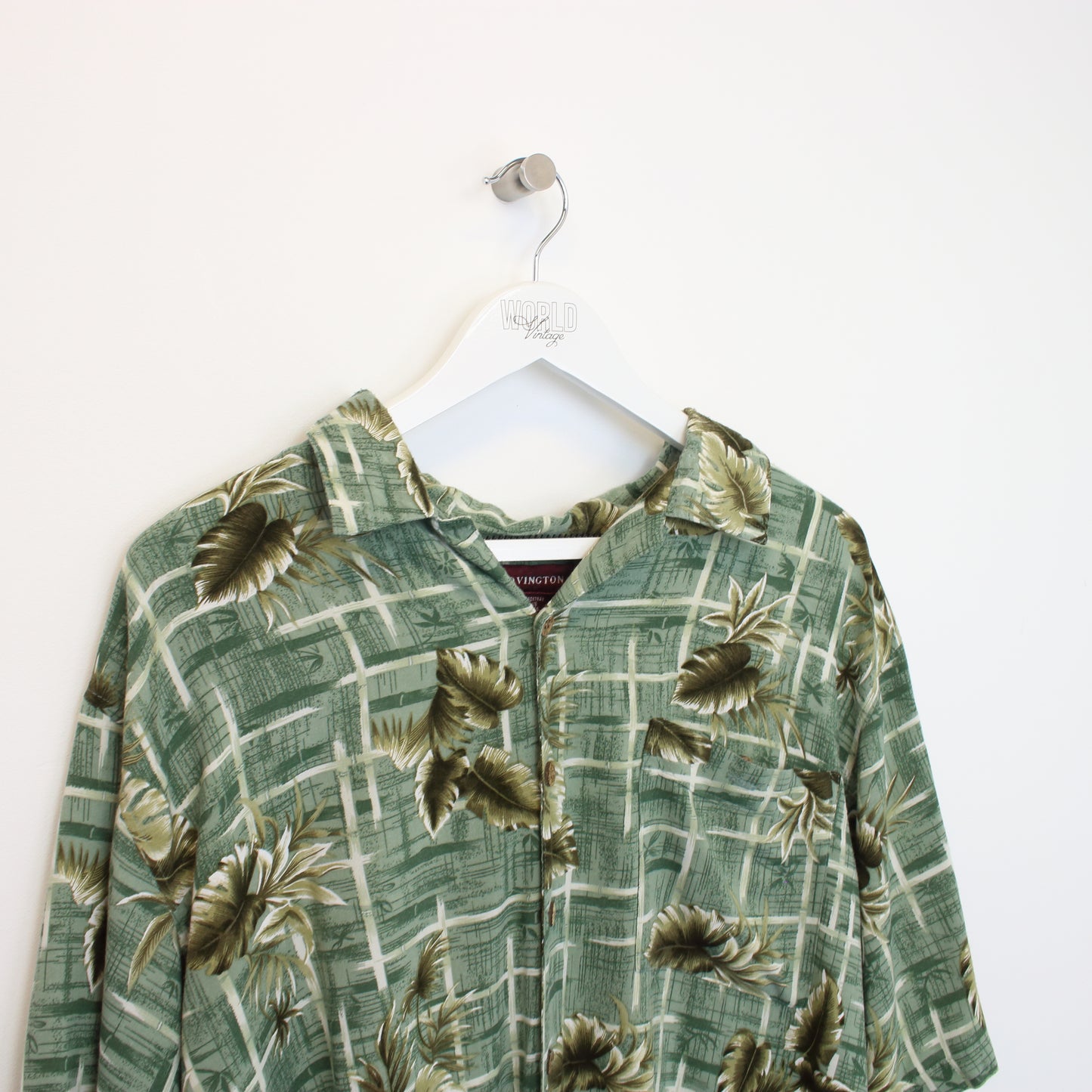 Vintage Covington hawaiian shirt in green. Best fits L