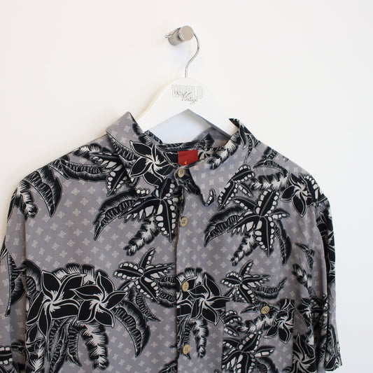 Vintage Junction West hawaiian shirt in grey. Best fits XL