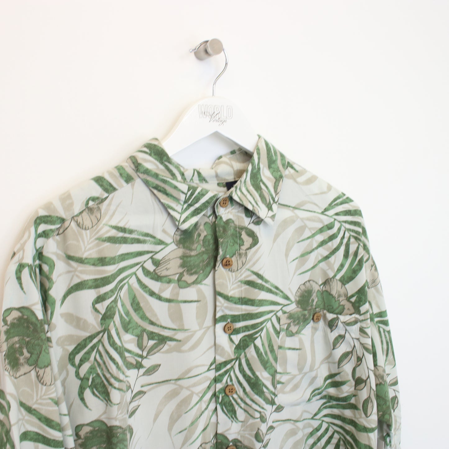 Vintage Puritan hawaiian shirt in green. Best fits L