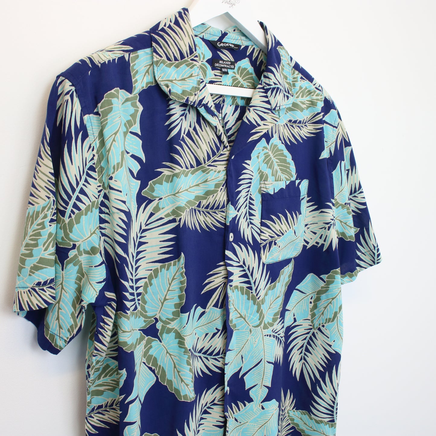 Vintage George Hawaiian shirt in blue floral. Best fits M