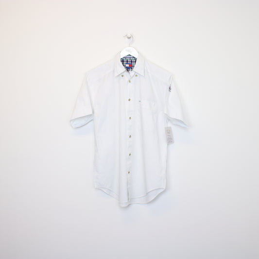 Vintage Tommy Hilfiger shirt in white. Best fits S