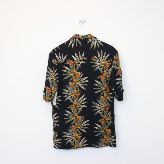 Vintage Puritan Hawaiian shirt in black. Best fits S