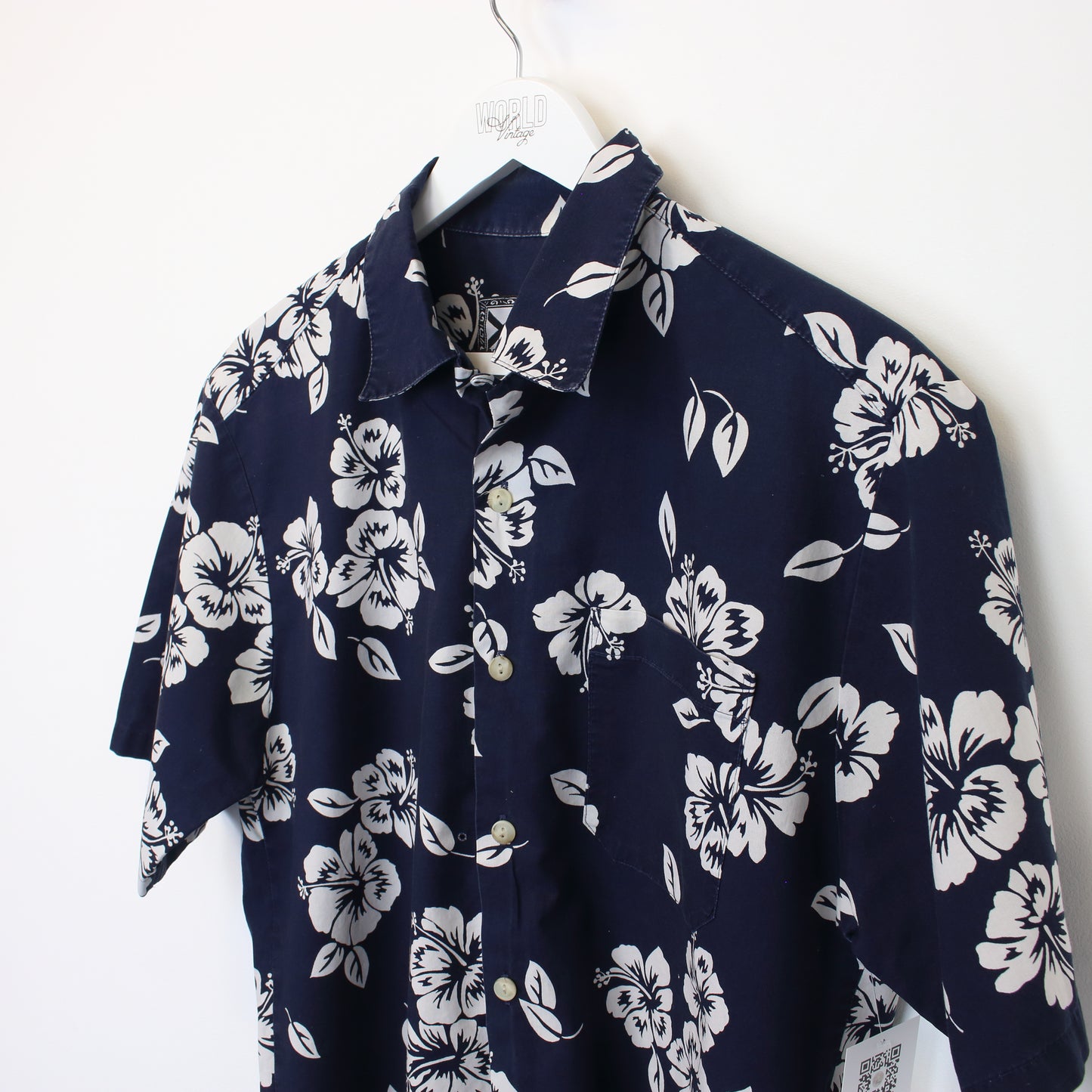 Vintage Iko Iko Hawaiian shirt in navy. Best fits S