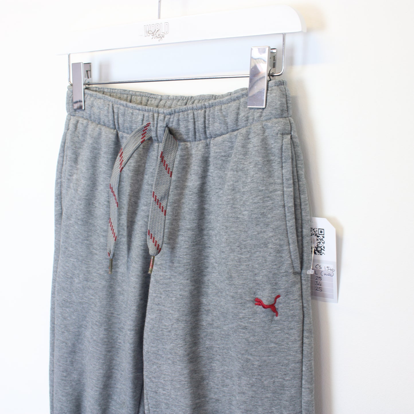 Vintage Puma joggers in grey. Best fits XS