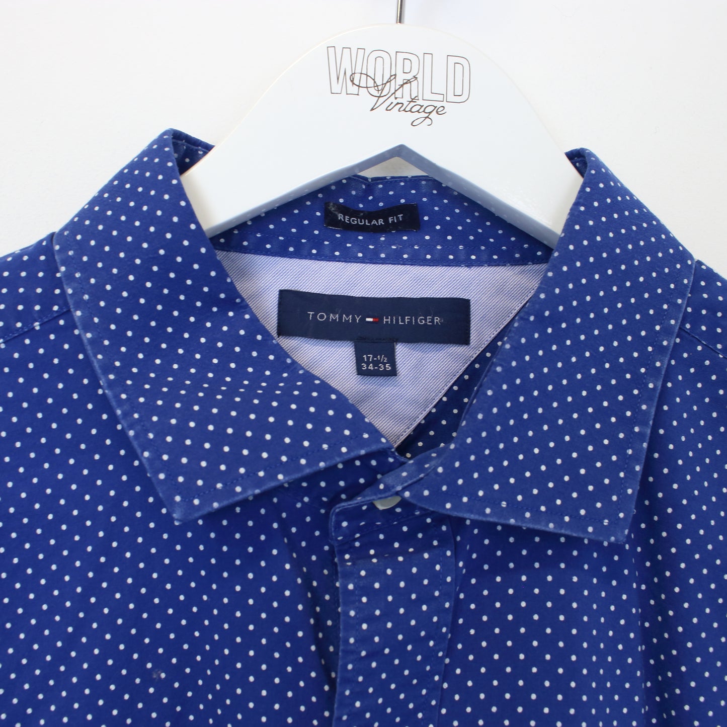 Vintage Tommy Hilfiger patterned shirt in blue. Best fits L