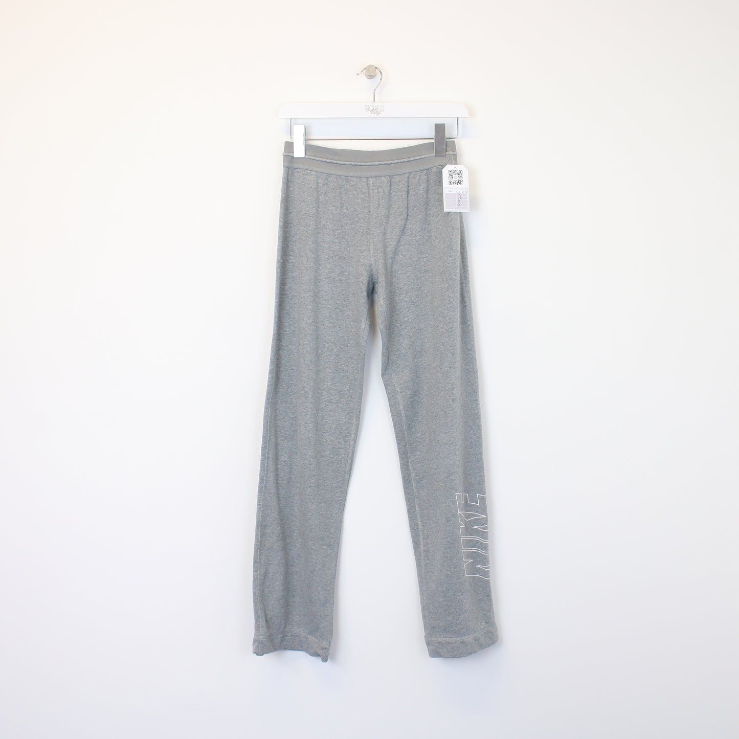 Vintage Women's Nike leggings in grey. Best fits S