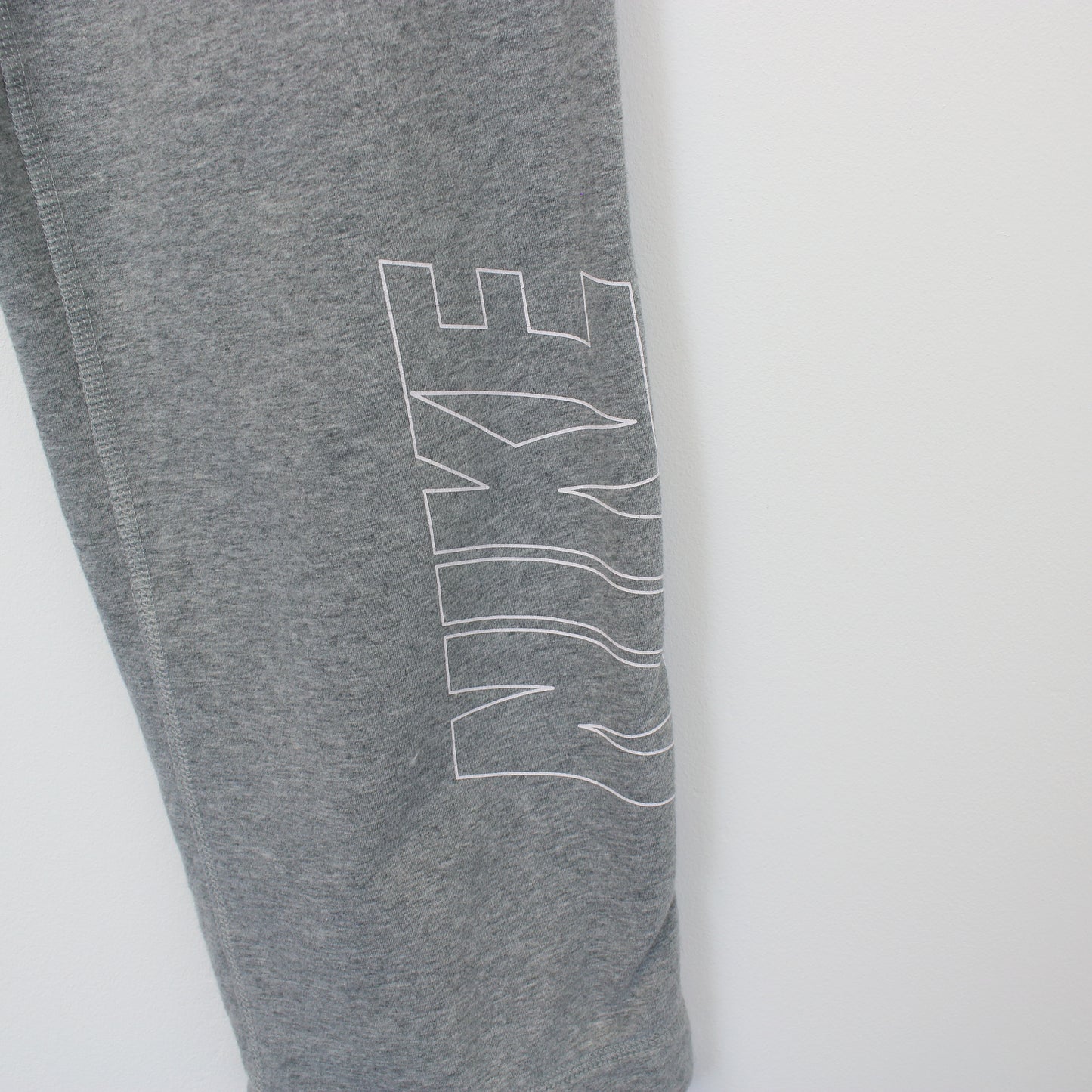 Vintage Women's Nike leggings in grey. Best fits S