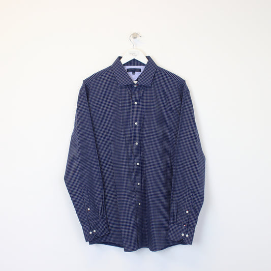 Vintage Tommy Hilfiger checked shirt in blue. Best fits L