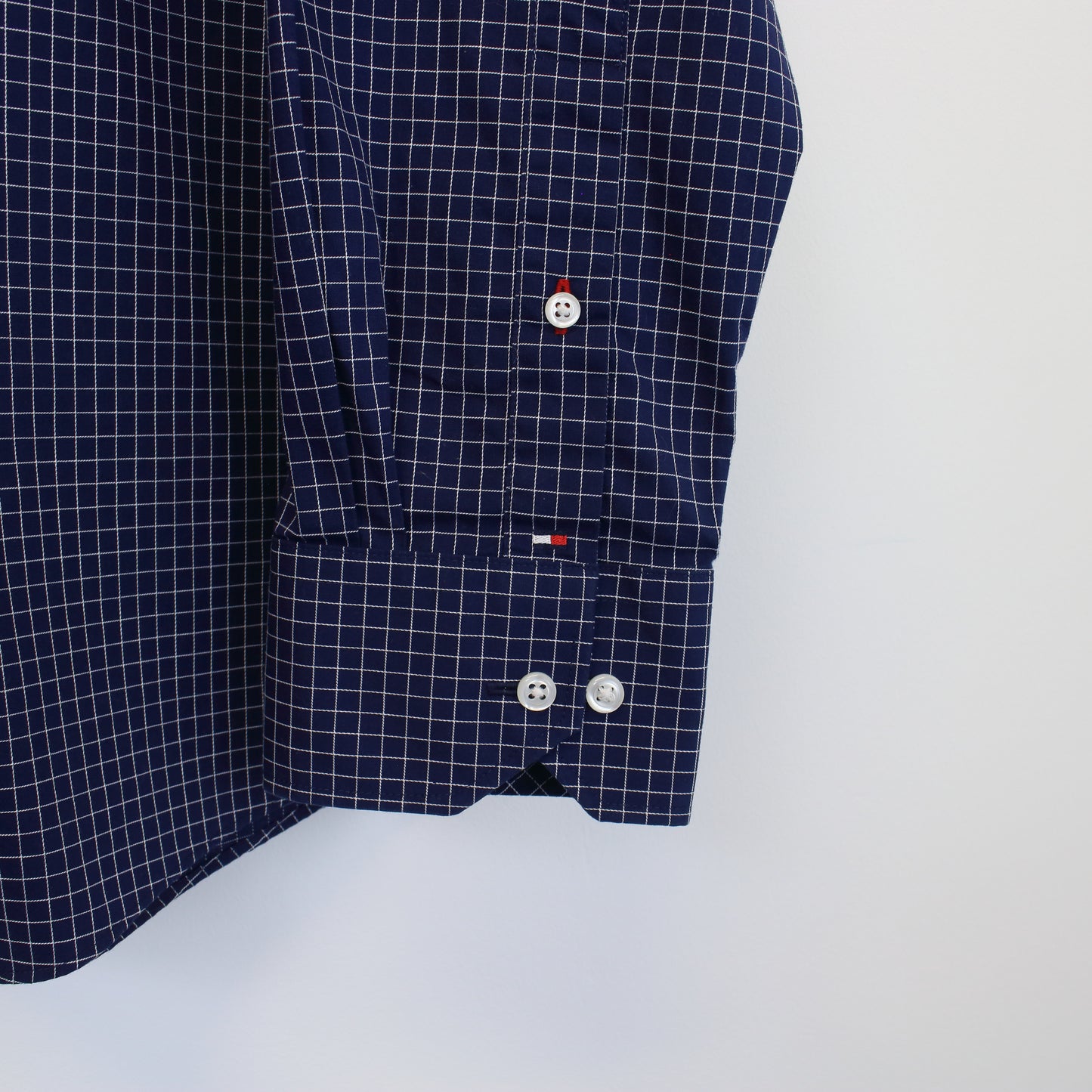 Vintage Tommy Hilfiger checked shirt in blue. Best fits L