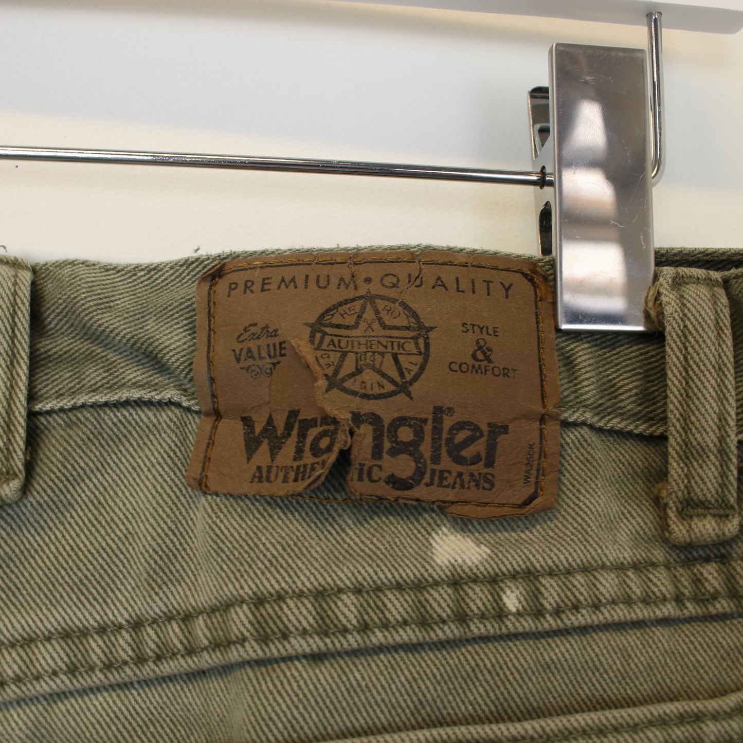 Vintage Wrangler Jeans in green. Best fit W38 L28