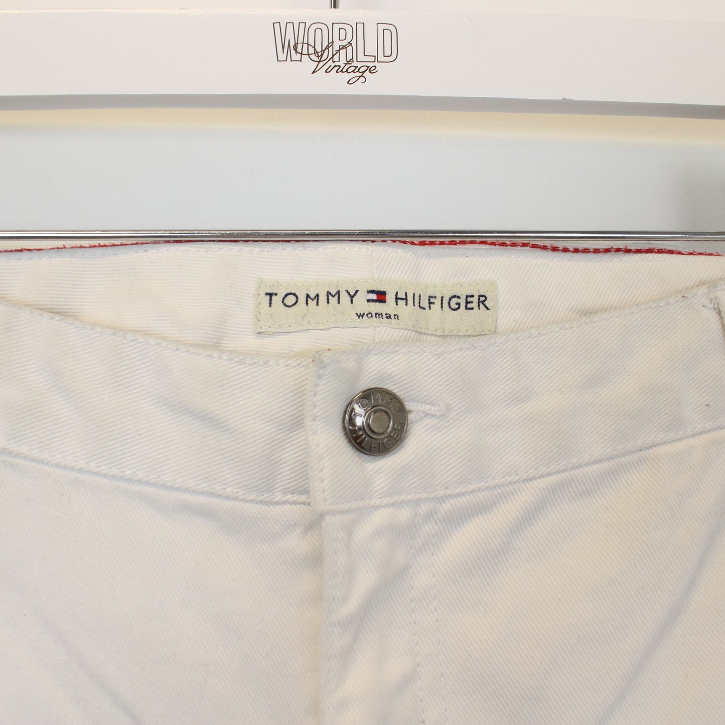 Vintage Tommy Hilfiger Jeans in white. Best fit W40 L25