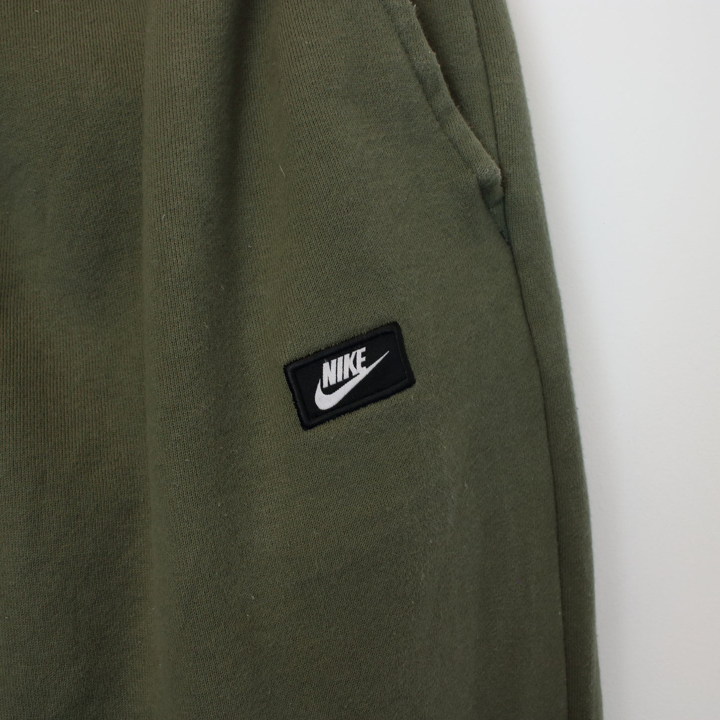 Vintage Nike Joggers in green. Best fit M