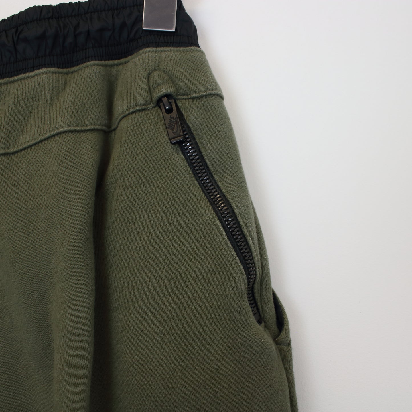 Vintage Nike Joggers in green. Best fit M