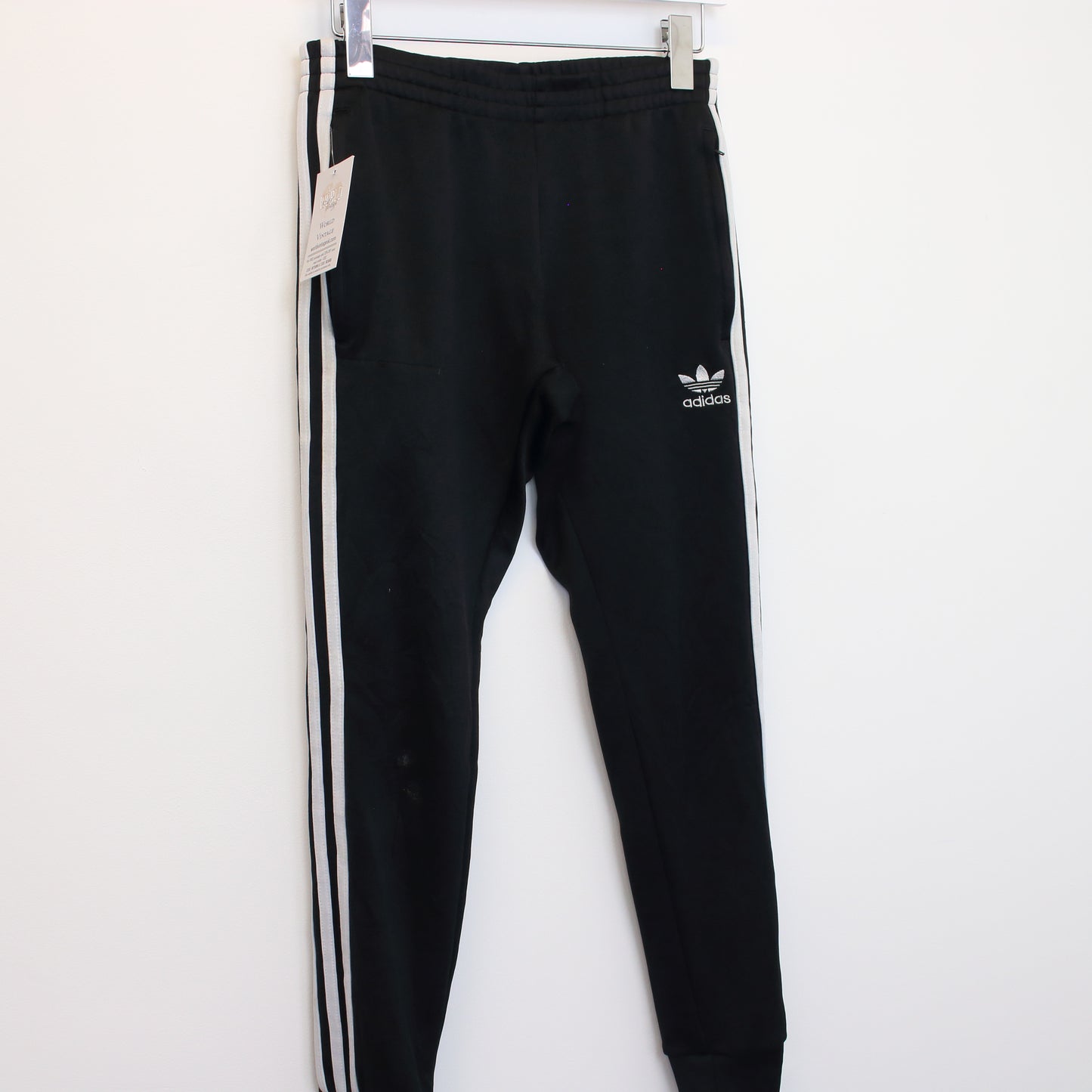 Vintage Adidas joggers in black. Best fit XS