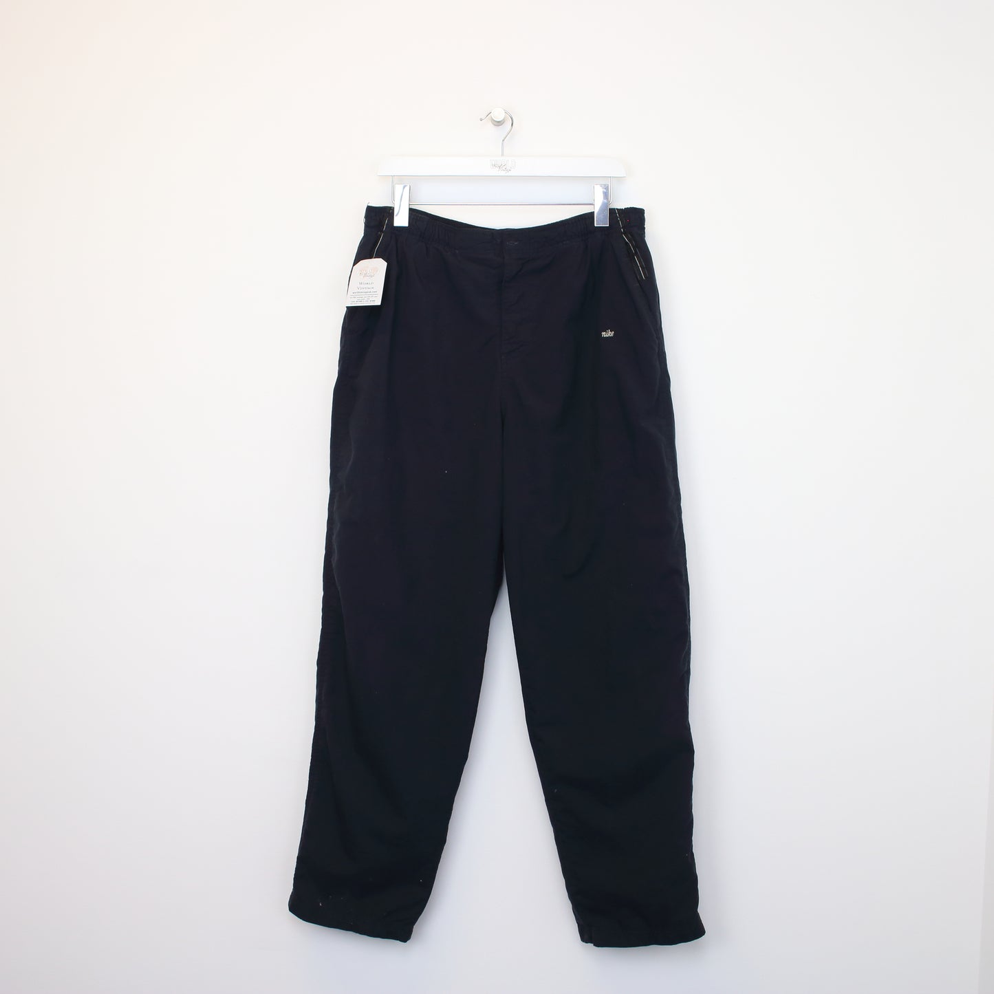 Vintage Nike trousers in black. Best fit XL