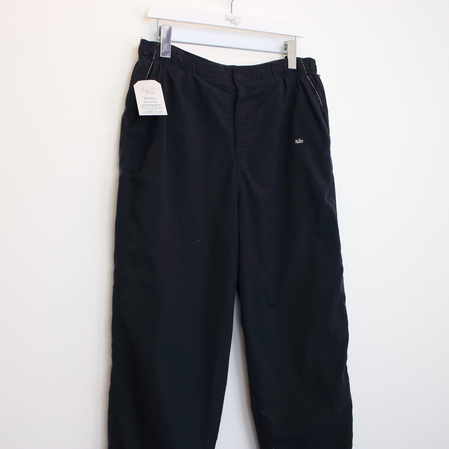 Vintage Nike trousers in black. Best fit XL