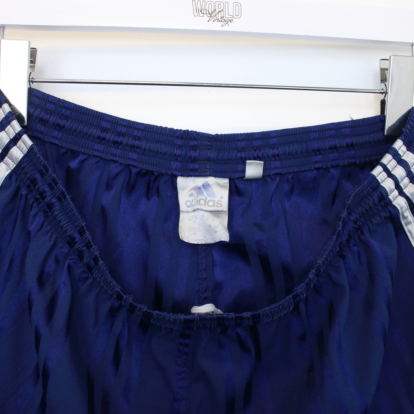 Vintage Adidas shorts in blue. Best fit S