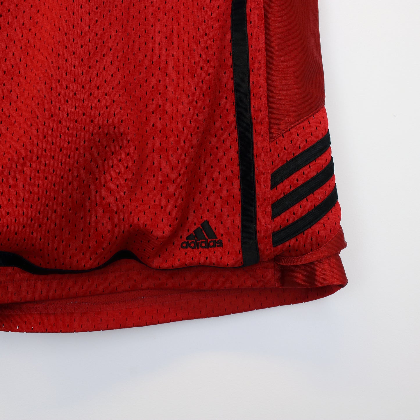 Vintage Adidas shorts in red and black. Best fits XXL