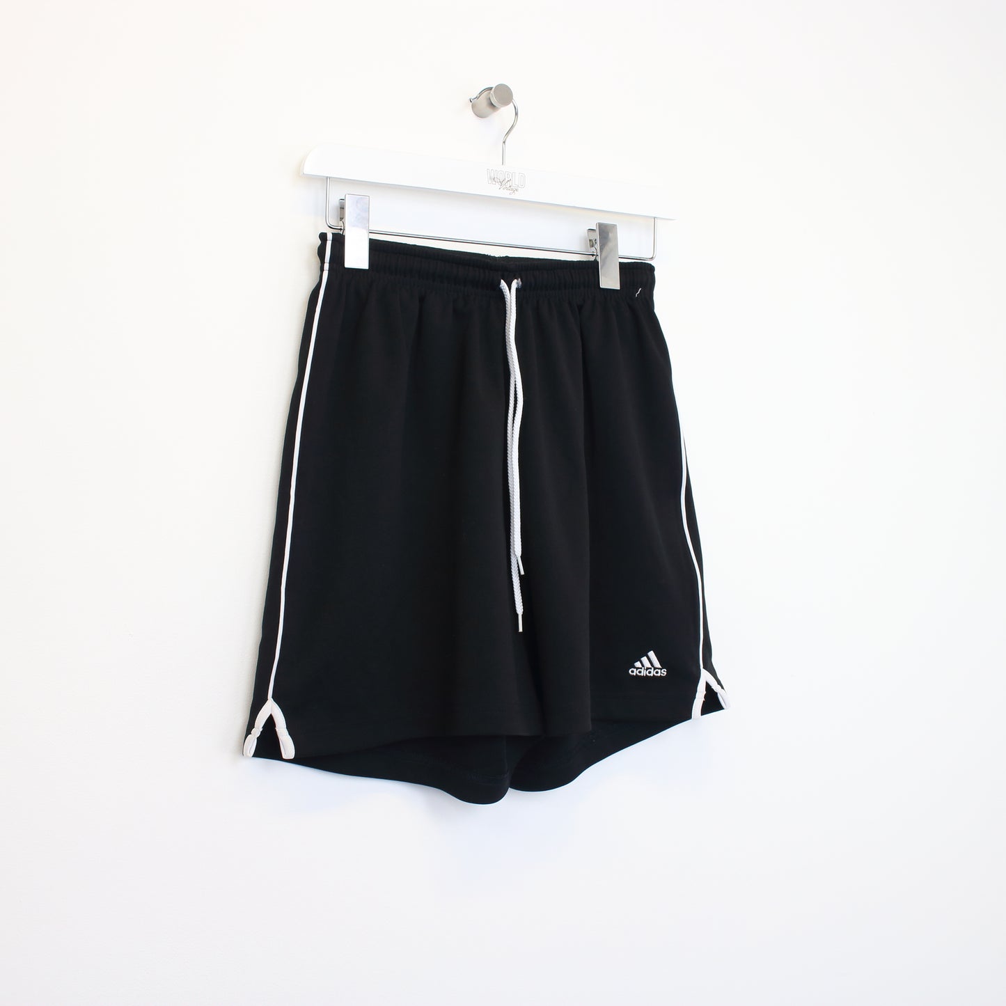 Vintage Adidas shorts in black. Best fits M