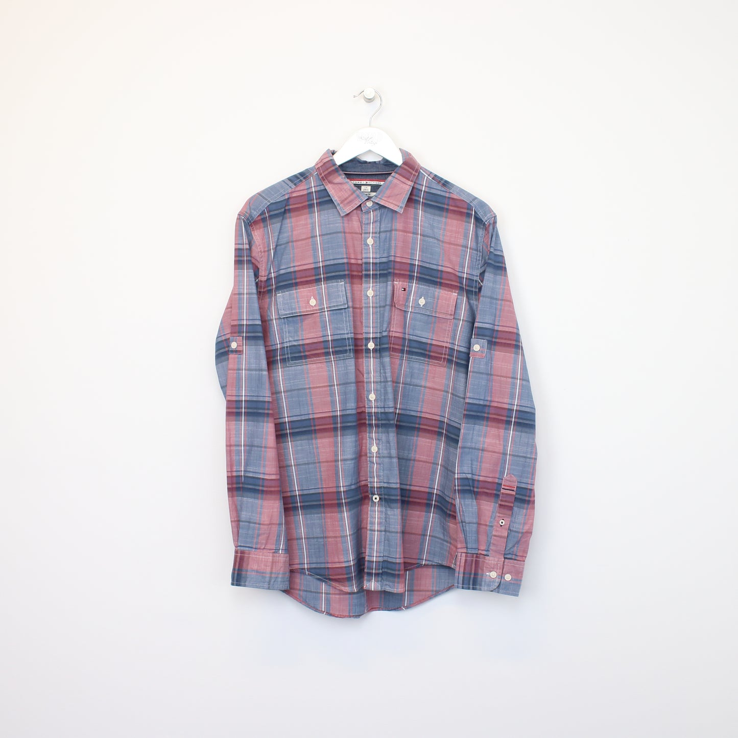 Vintage Tommy Hilfiger shirt in stripped red and blue. Best fits L