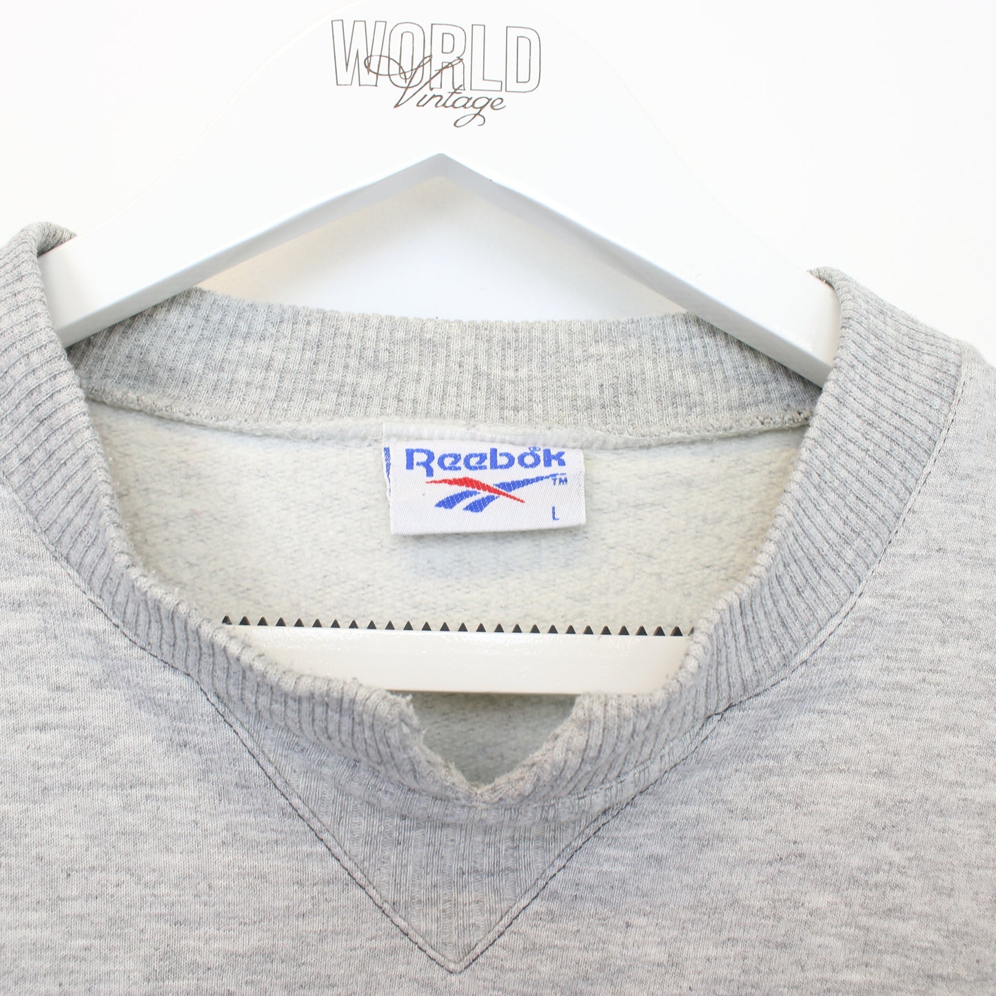 Vintage Reebok sweatshirt in grey. Best fits M