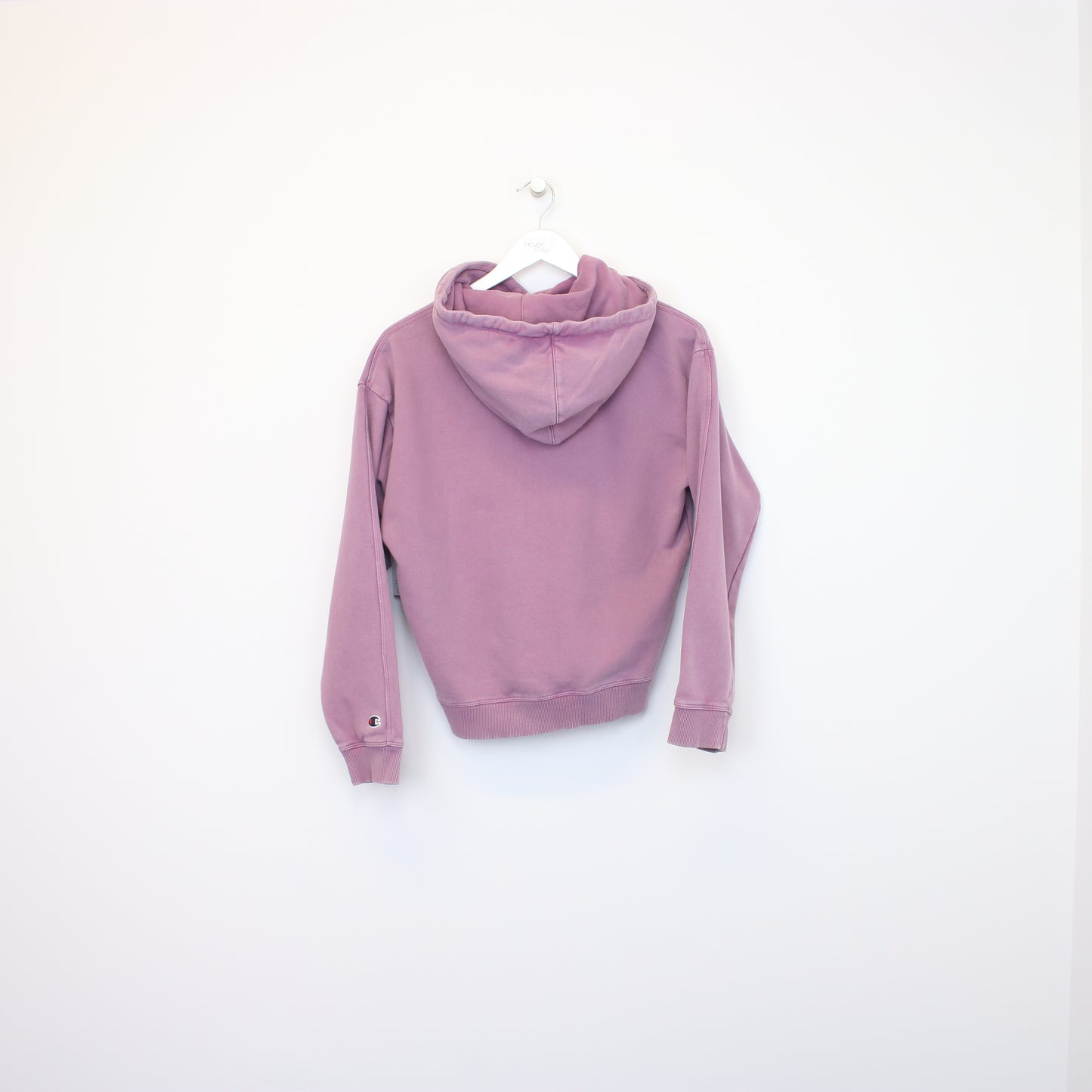 Vintage women's Champion hoodie in purple. Best fits M