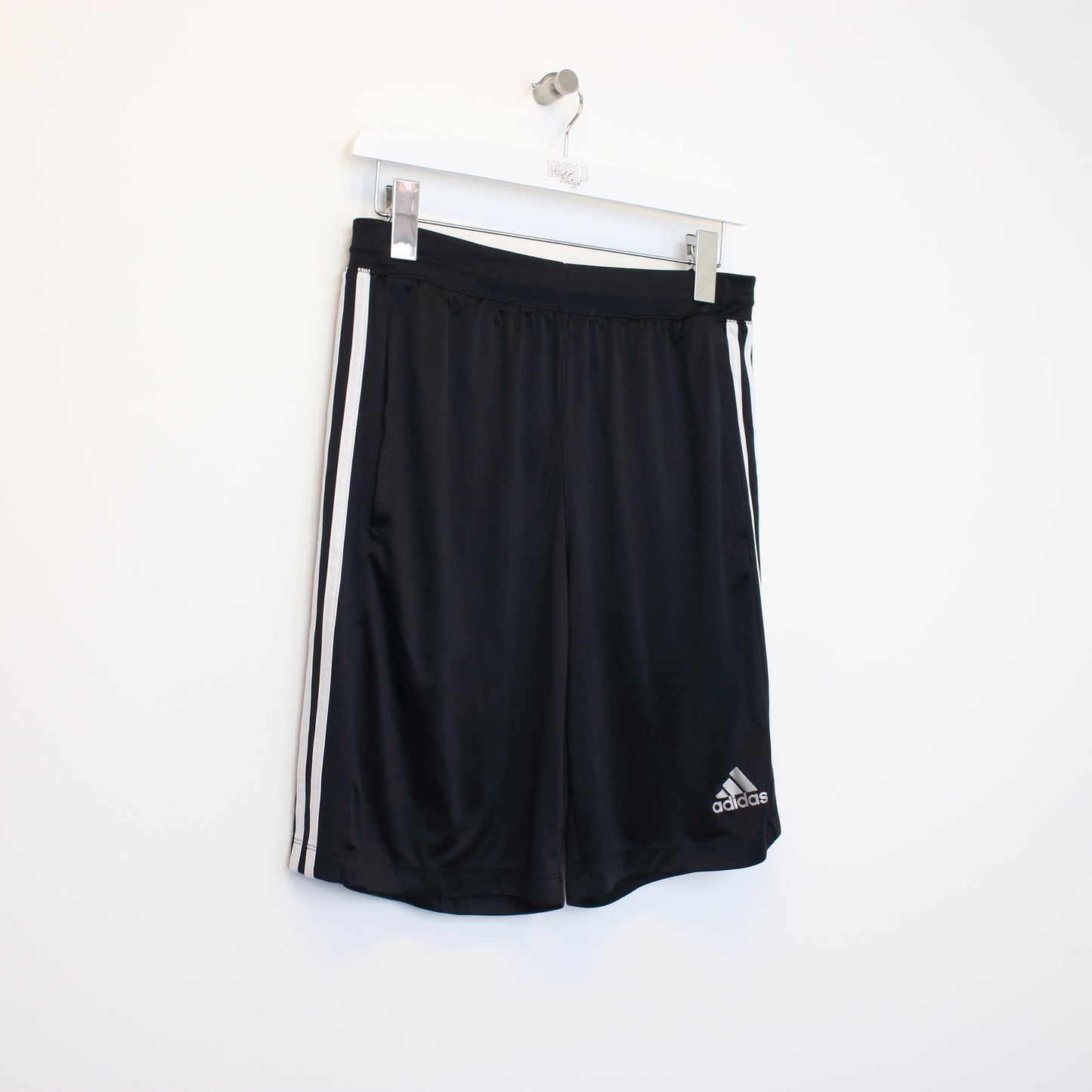 Vintage Adidas shorts in black. Best fits M