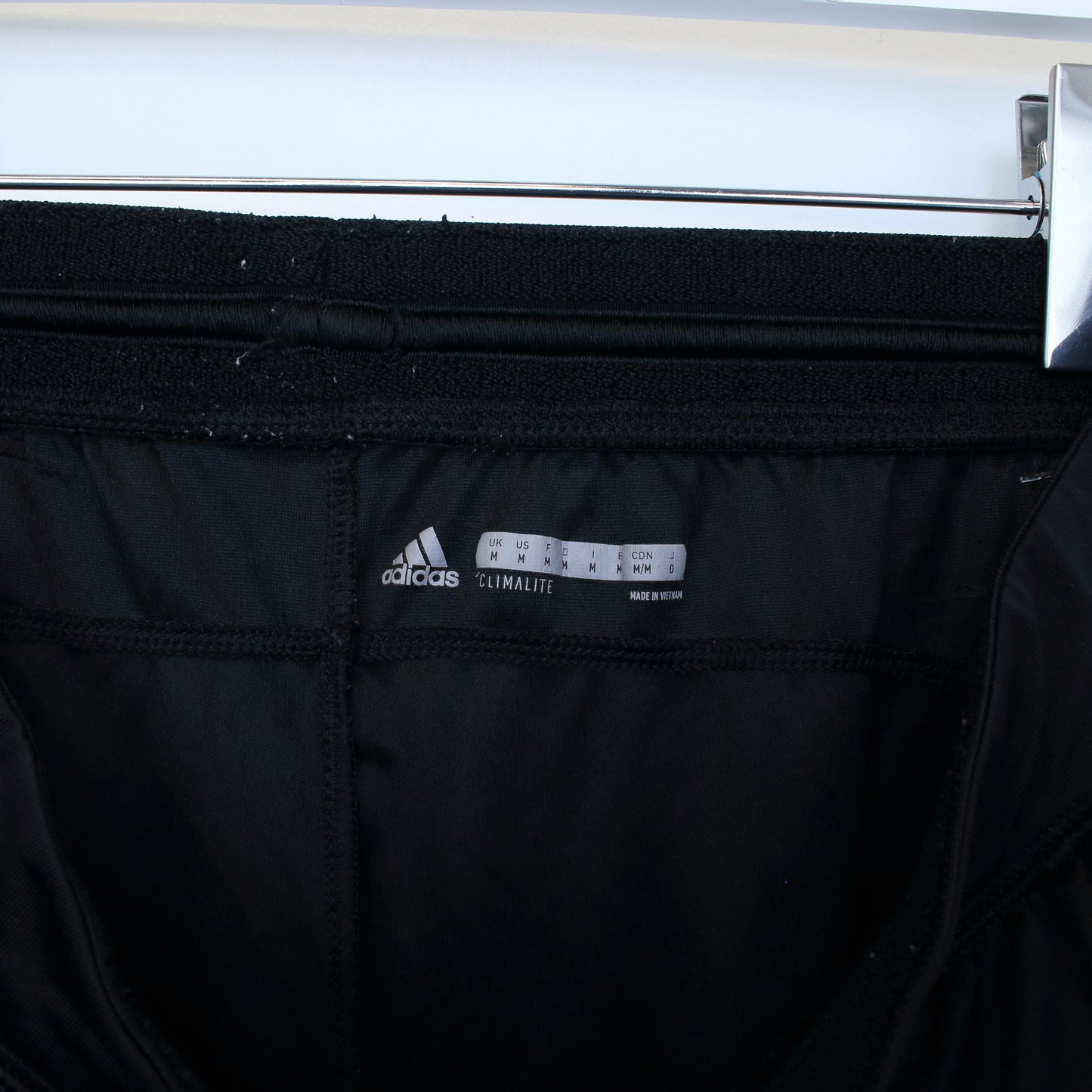 Vintage Adidas shorts in black. Best fits M