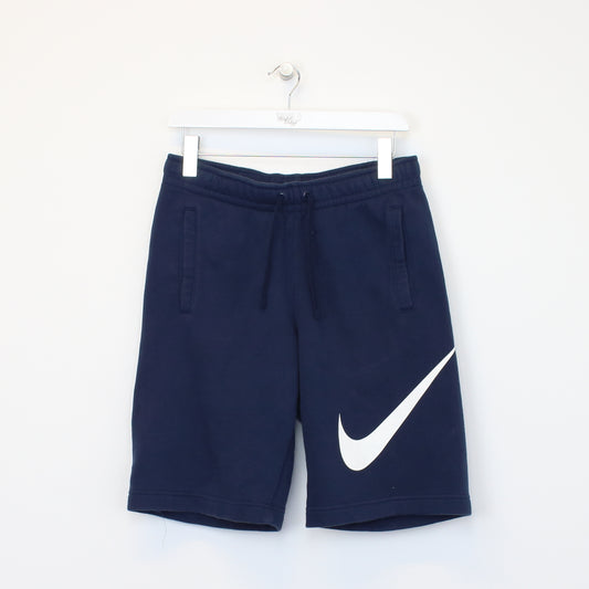 Vintage Nike shorts in blue. Best fits M