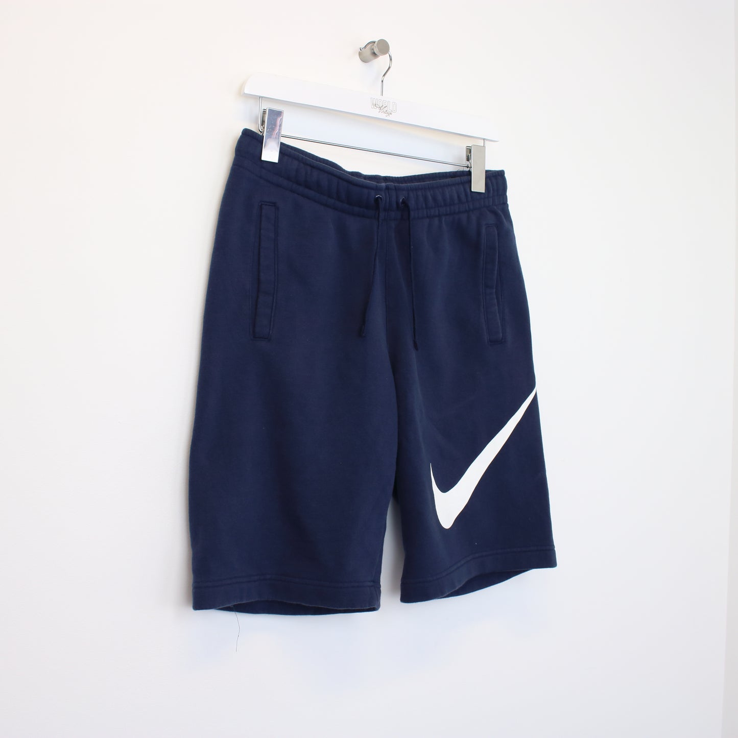 Vintage Nike shorts in blue. Best fits M