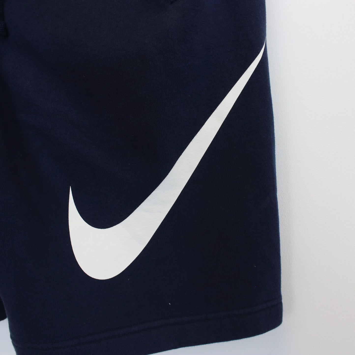 Vintage Nike shorts in blue. Best fits M