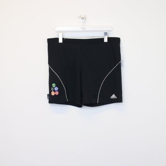 Vintage Adidas shorts in black. Best fits XL