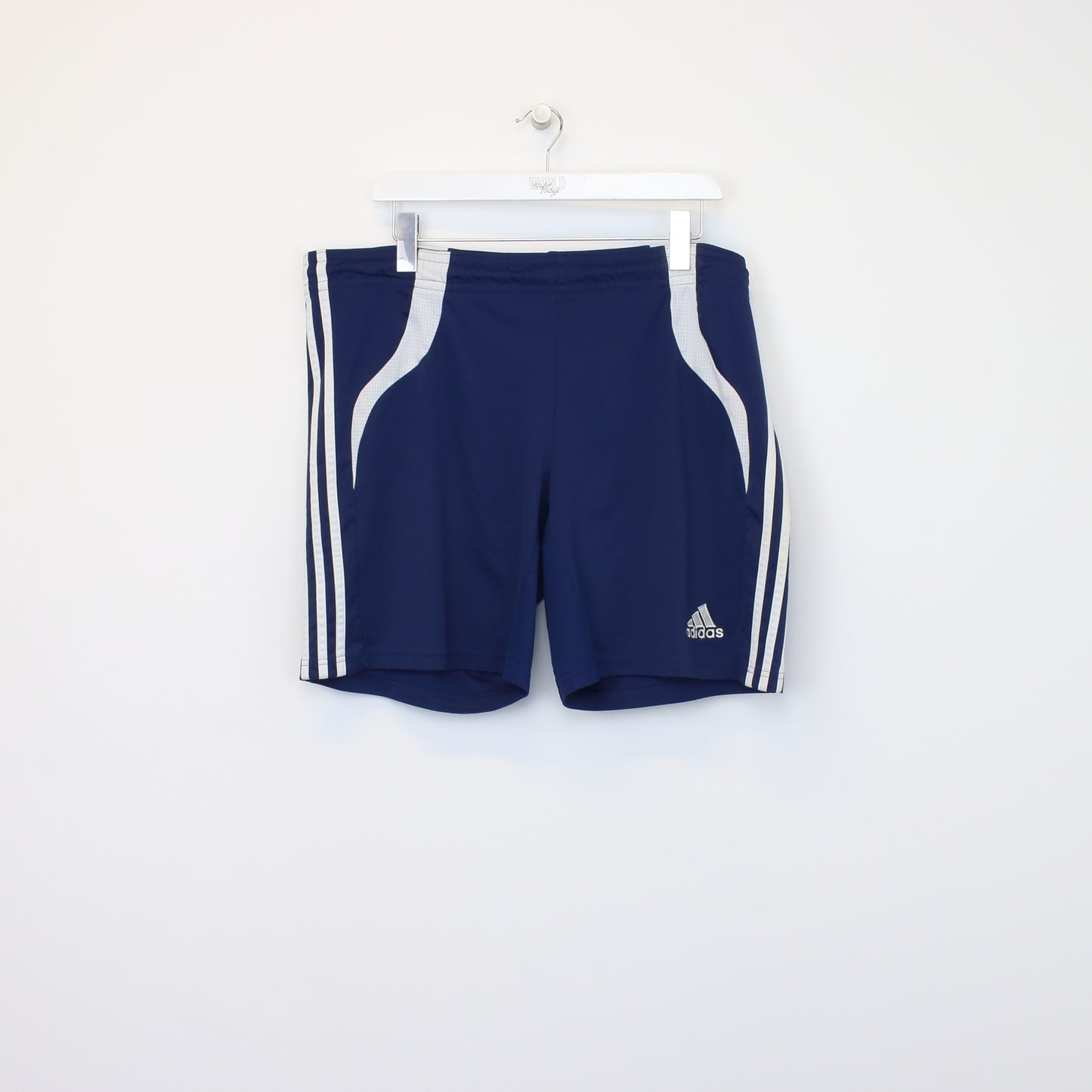 Vintage Adidas shorts in navy blue. Best fit XL