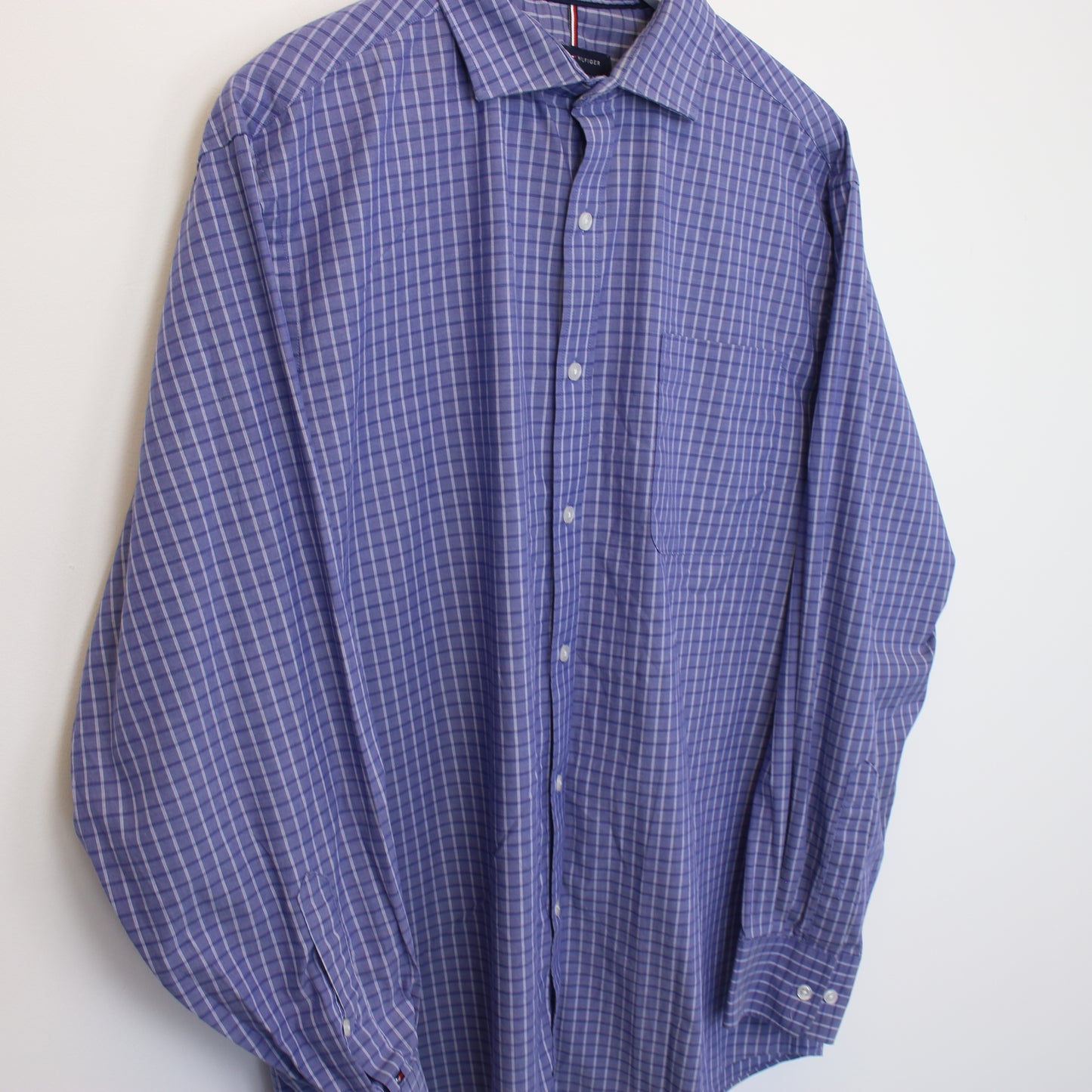 Vintage Tommy Hilfiger checked shirt in blue. Best fits L