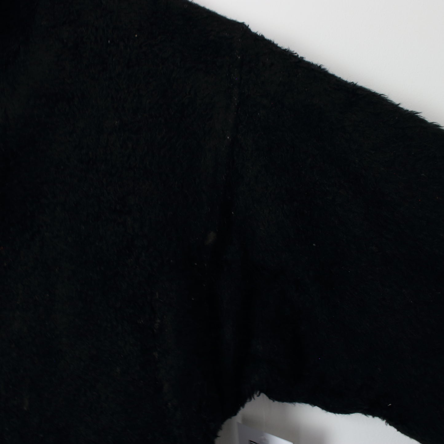 Vintage Earth Ragz fleece in black. Best fits XL