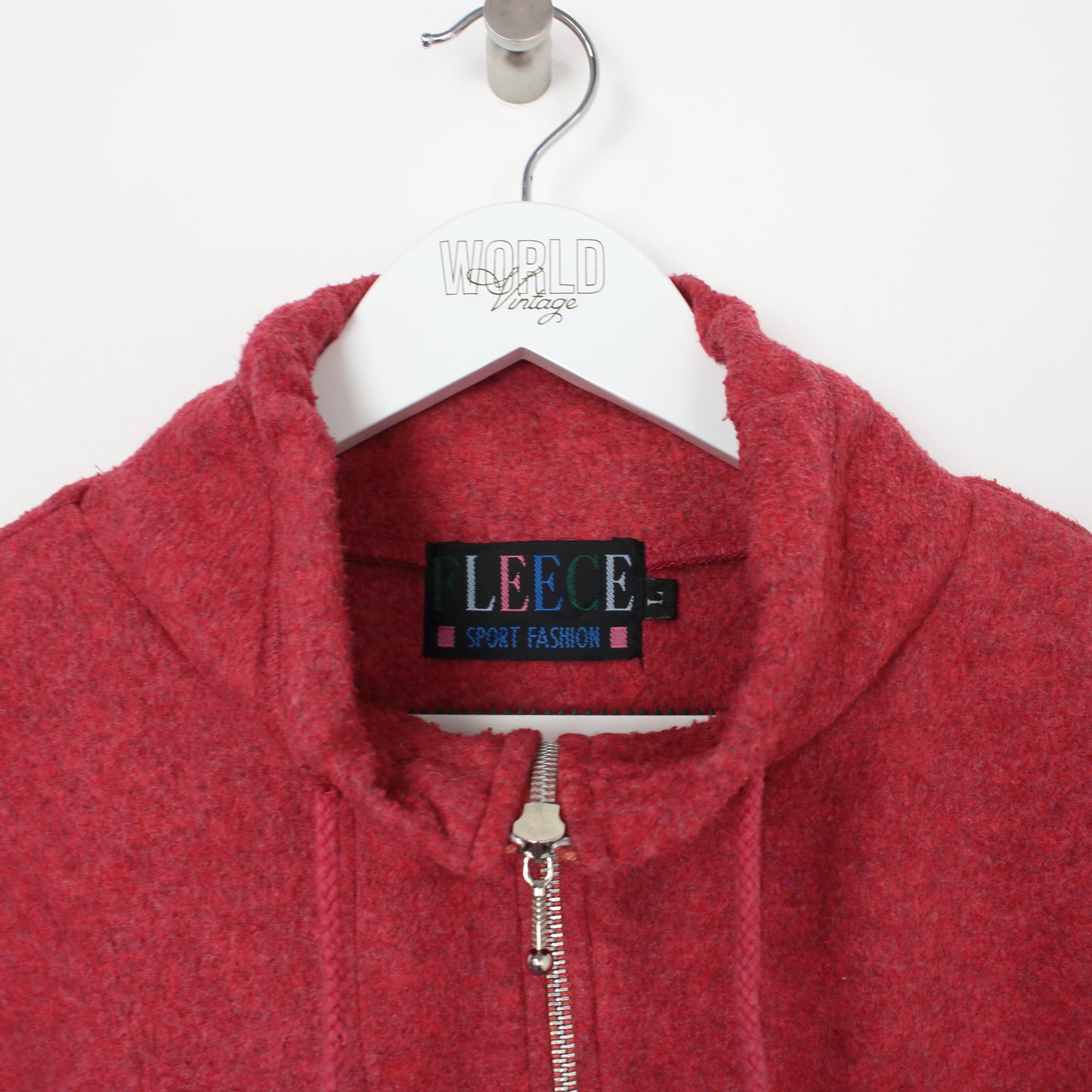 Vintage unbranded fleece in red. Best fits XL