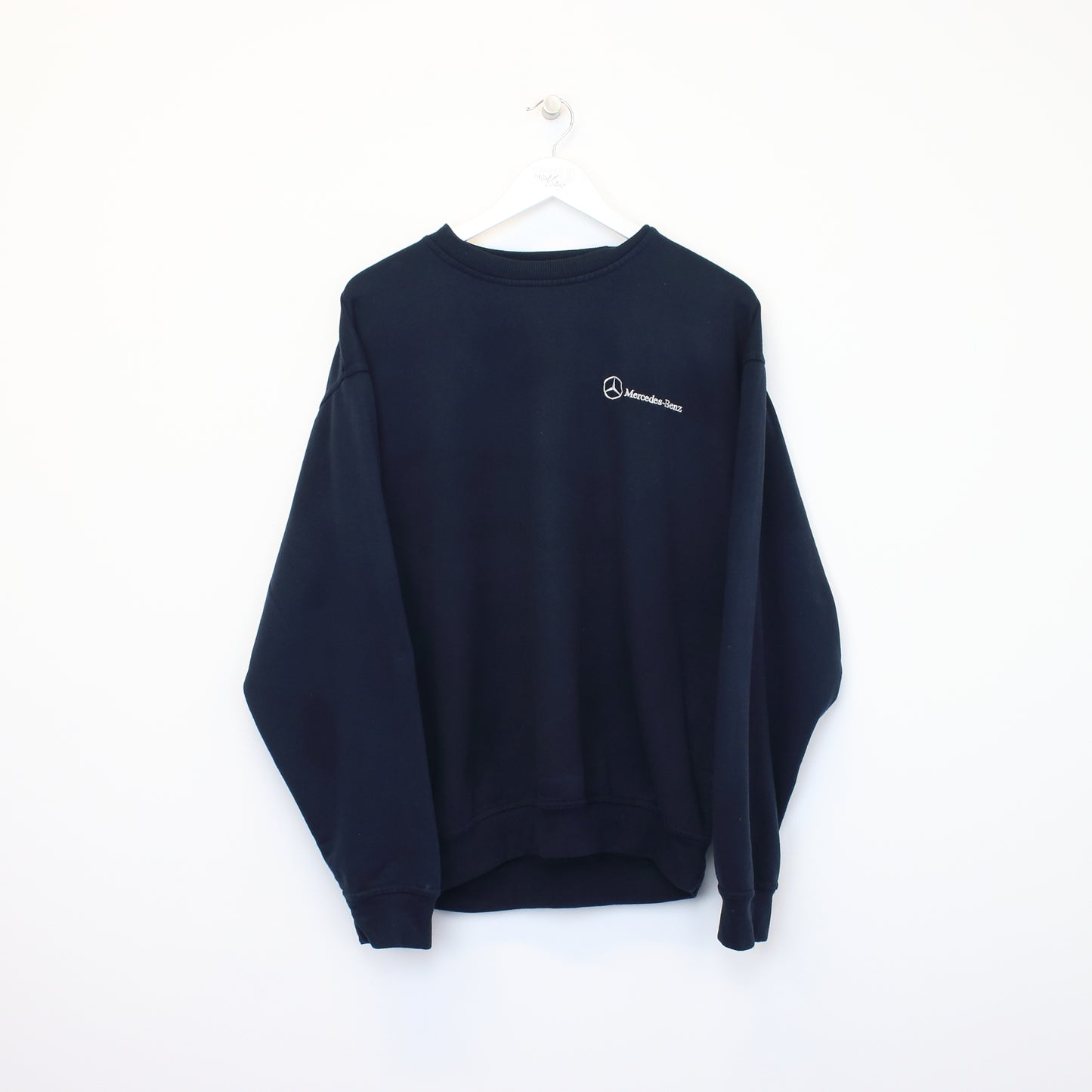 Vintage Univern sweatshirt in black. Best fits L