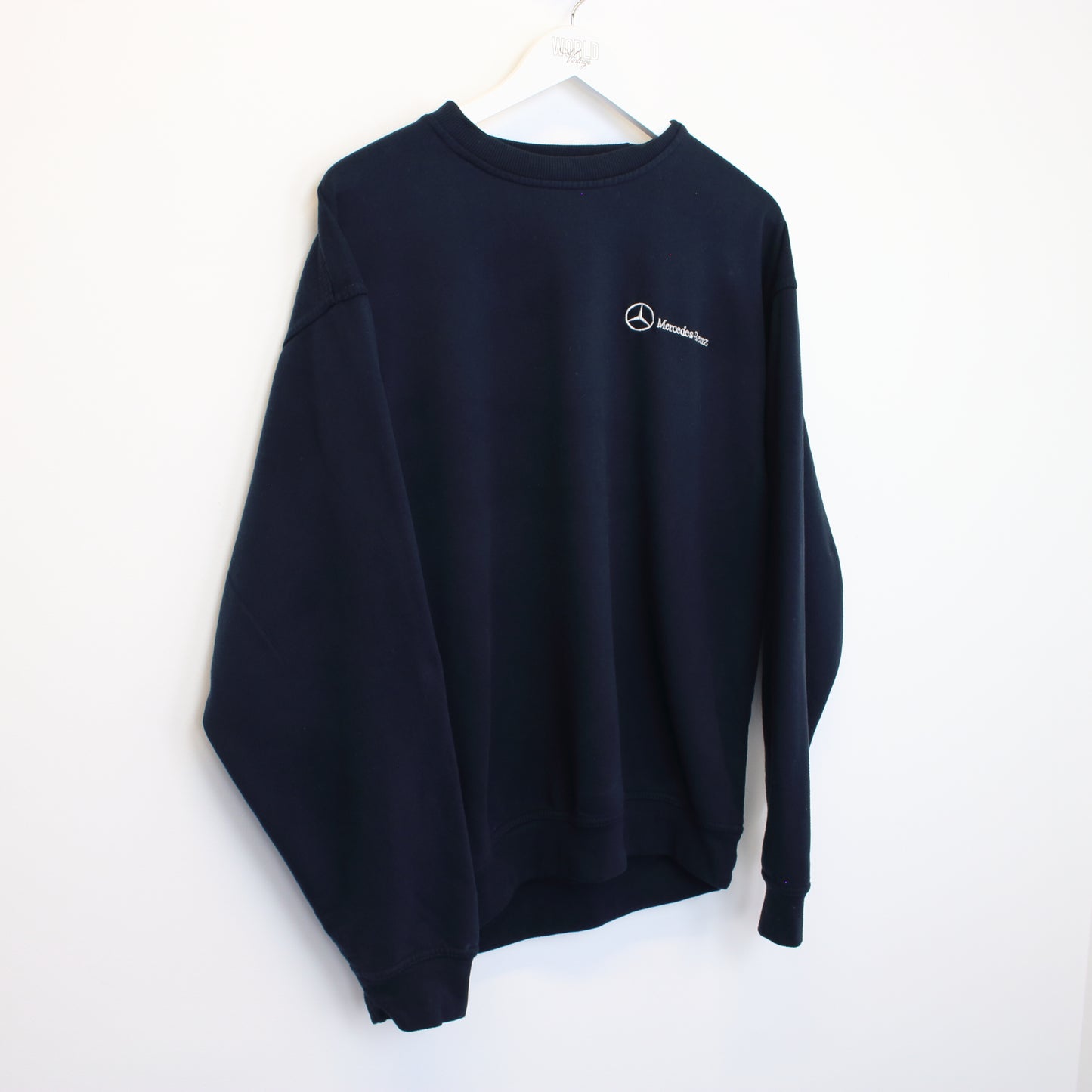 Vintage Univern sweatshirt in black. Best fits L