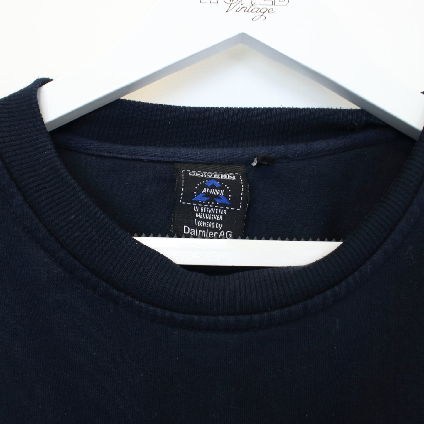 Vintage Univern sweatshirt in black. Best fits L