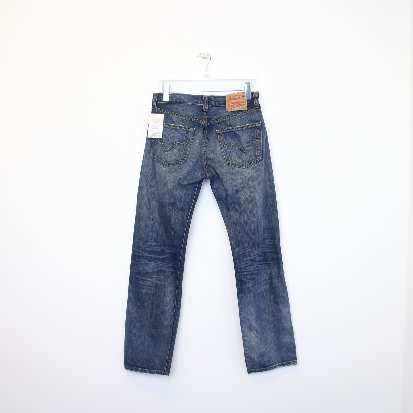 Vintage Levi's 501 jeans in blue. Best fits 30