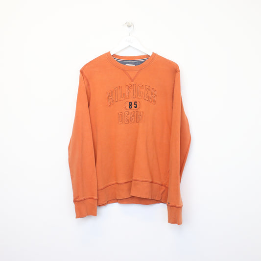 Vintage Tommy Hilfiger sweatshirt in orange. Best fits M