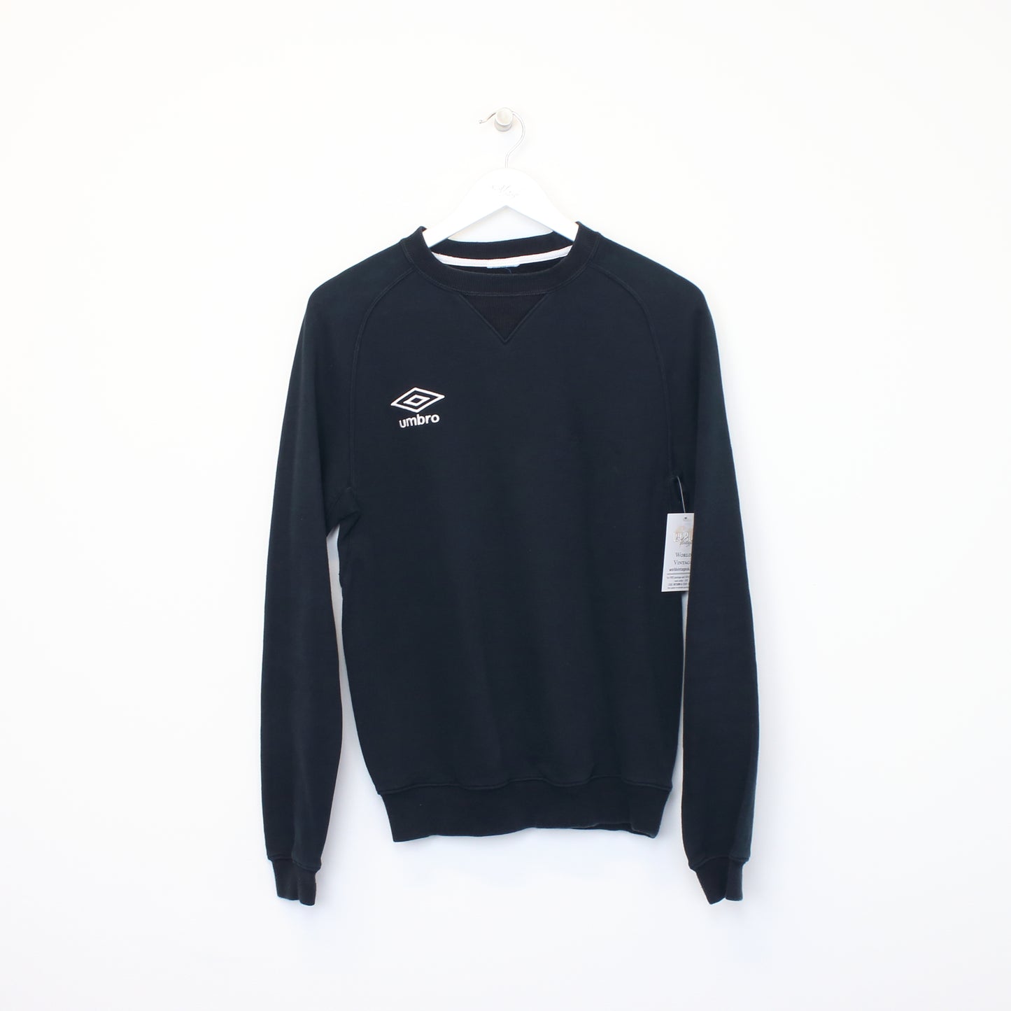 Vintage Umbro sweatshirt in black and white. Best fits XS