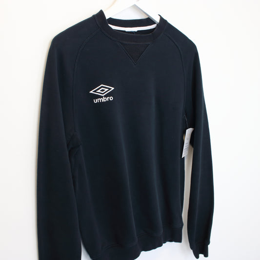 Vintage Umbro sweatshirt in black and white. Best fits XS