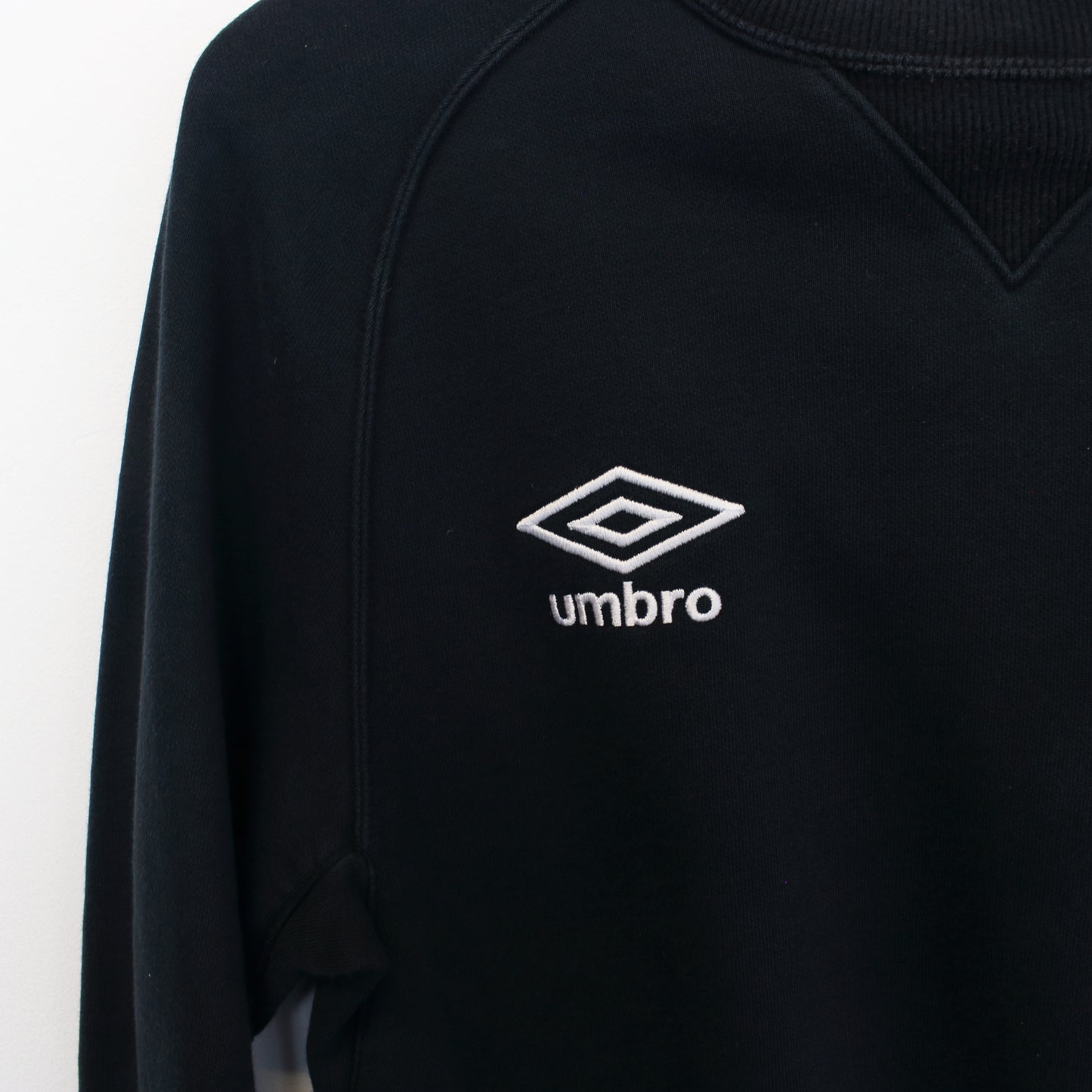 Vintage Umbro sweatshirt in black and white. Best fits XS