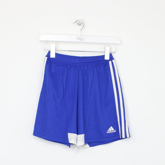 Vintage Adidas shorts in blue. Best fits XS