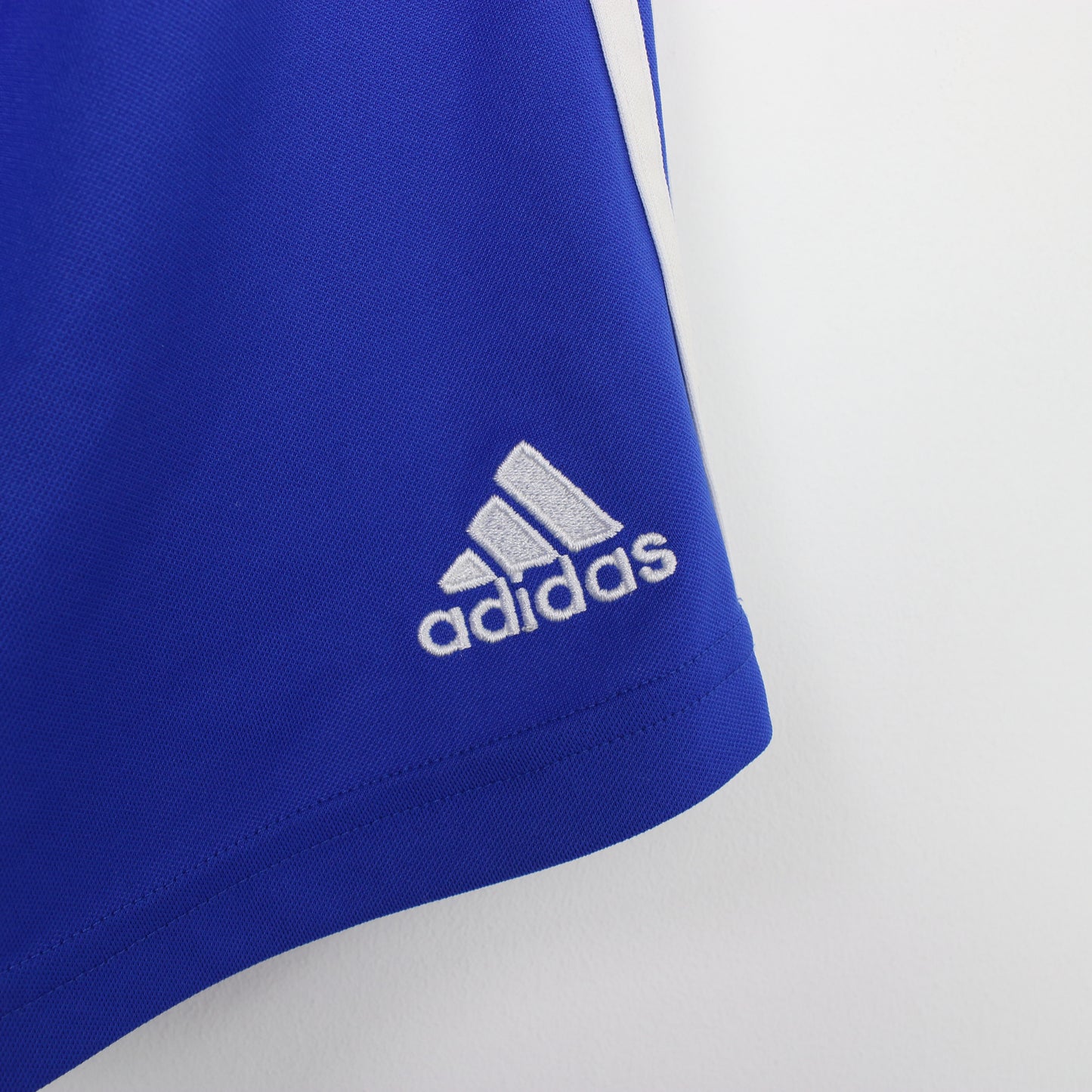 Vintage Adidas shorts in blue. Best fits XS