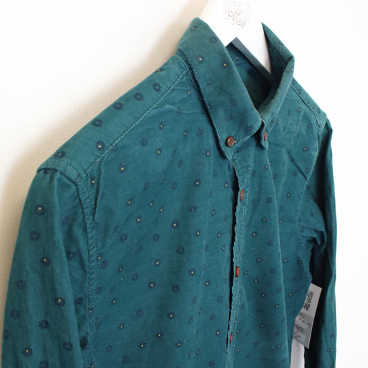 Vintage Meters Bonwe patterned chord shirt in green. Best fits M