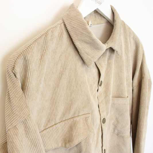 Vintage Design chord shirt in beige. Bets fits L