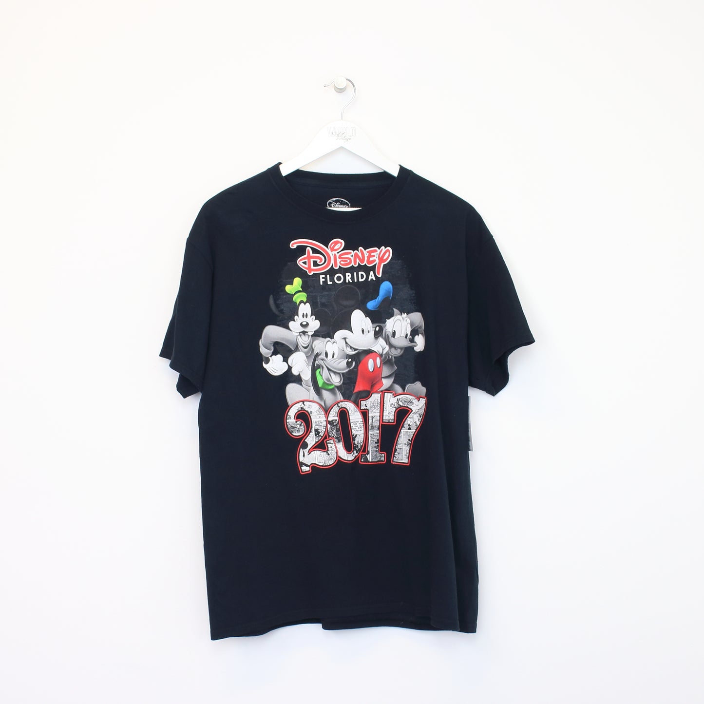 Vintage Disney T-Shirt in black. Best fits L